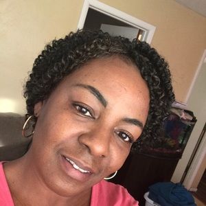 Meet your Posher, Angie